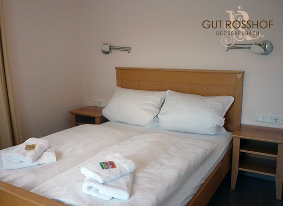 Sandsteinhaus Schlafzimmer im Rosshof