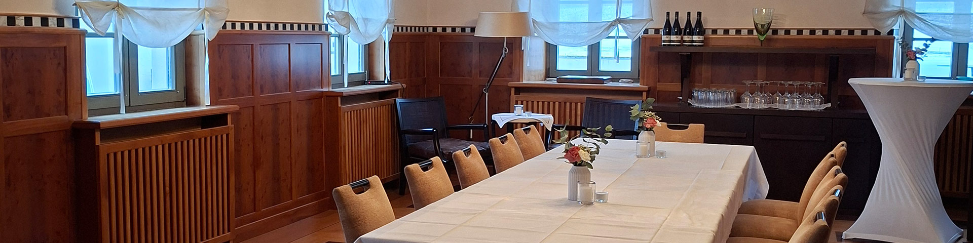 Diningroom im Gutshaus Diningroom im Gutshaus