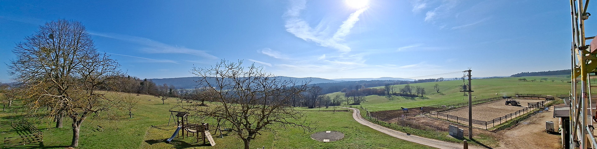 Gut Rosshof bei Sonnenschein